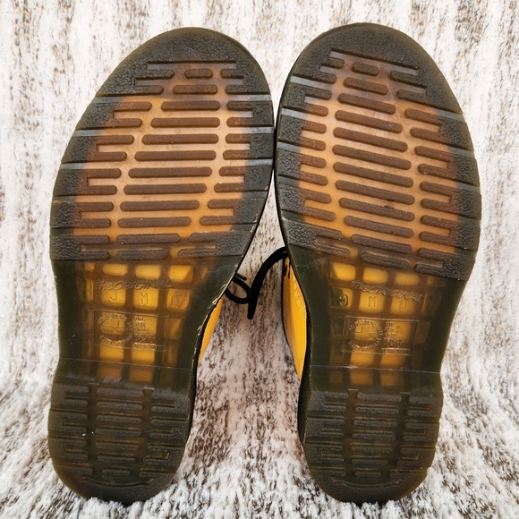 Doctor Martens "1460 Smooth Leather Lace Up Boots" Yellow | Women's Size 6 - Picture 9 of 14